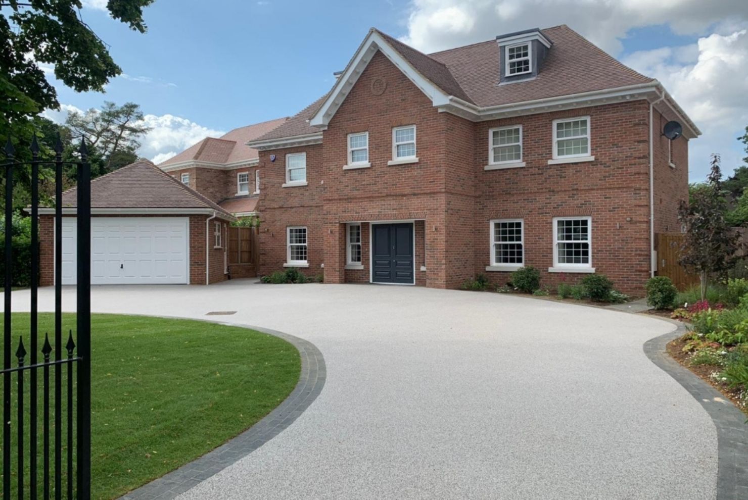 Resin Bound Surfacing Driveway